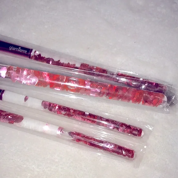 PINK Glitter Hearts Makeup Brush Set with Case NEW! - Picture 5 of 11